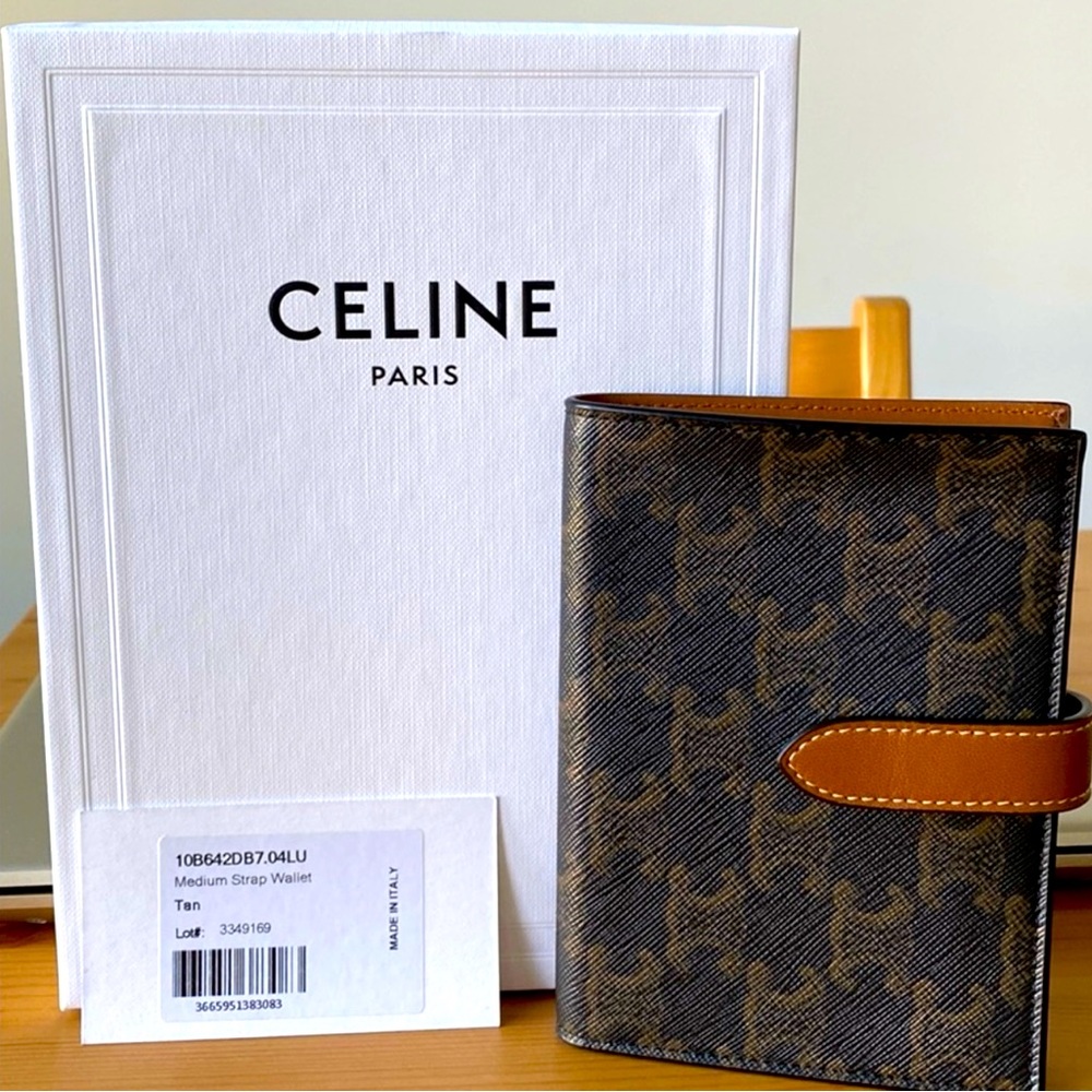 Authentic Pre-owned Celine Medium Strap Wallet in Brown Grained Calfskin